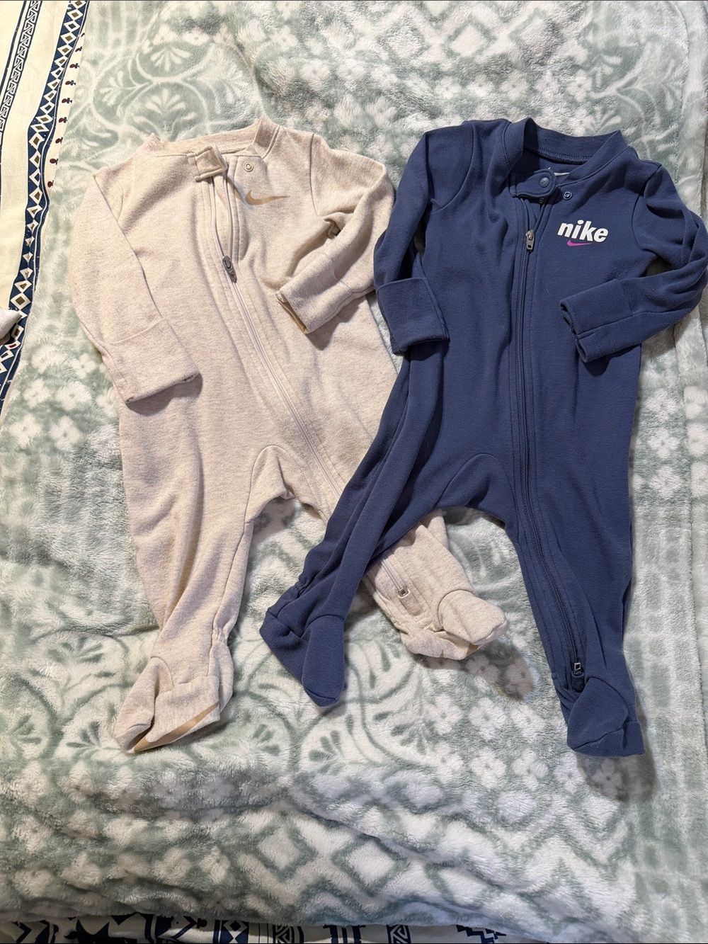Nike Two pairs of Footed One-Pieces in Navy and Cream